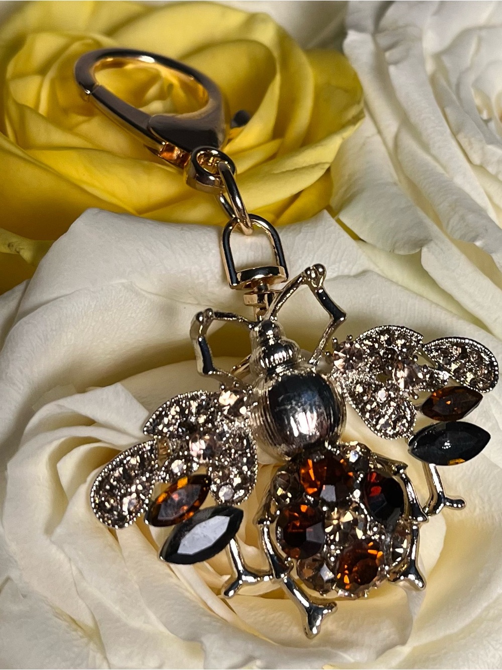 Shimmering Beatle Moth Bee Purse Charm - Picture 5 of 9